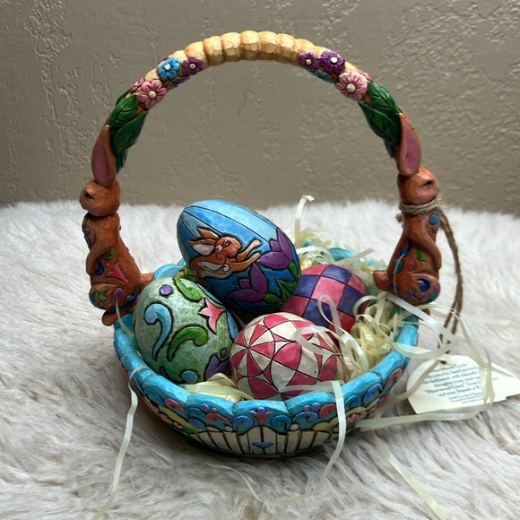 Jim Shore Hunting Eggs Finding Joy Basket With Eggs - Picture 3 of 11